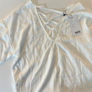NWT! JustFashion - Simple White Top - Size XL/10